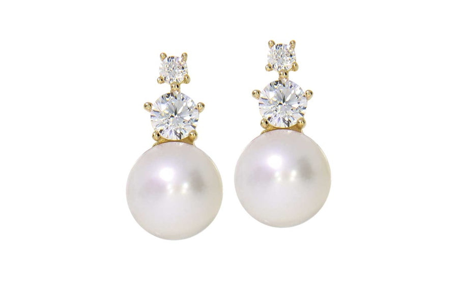 Elvira øredobber i gult 585 gull med Cubic Zirconia og ferskvannsperler.