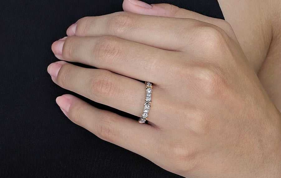Luxor diamantring i gult 585 gull TW/SI totalt 0,15 ct.