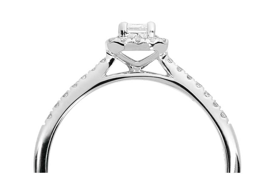 Promise diamantring i hvitt 585 gull TW/SI totalt 0,50 ct. (Smaragdslipt senter diamant TW/VS 0,33 ct.)