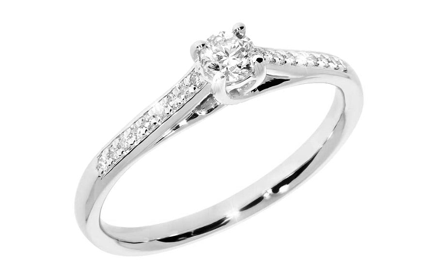Clarissa diamantring i hvitt 585 gull TW/SI totalt 0,27 ct.