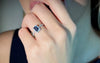 Galant diamantring i hvitt 585 gull W/SI totalt 0,18 ct. med baguetteslipt London blue topas 0,70 ct